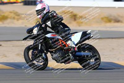 media/Jan-08-2022-SoCal Trackdays (Sat) [[1ec2777125]]/Turn 14 Outside (1050am)/